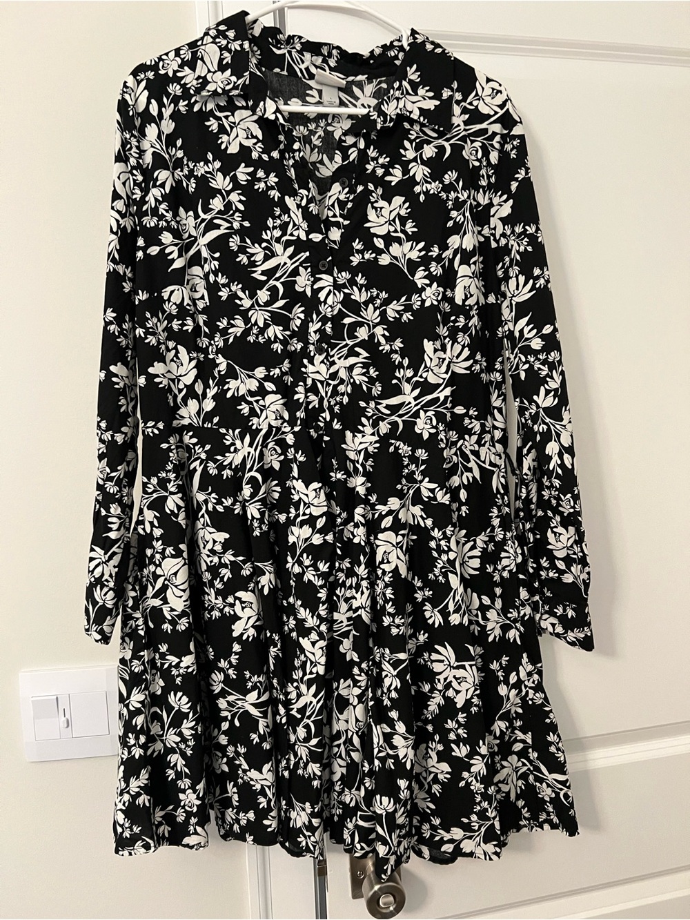 a new day Black and White Floral Belted Long-Sleeve Dress (L)
